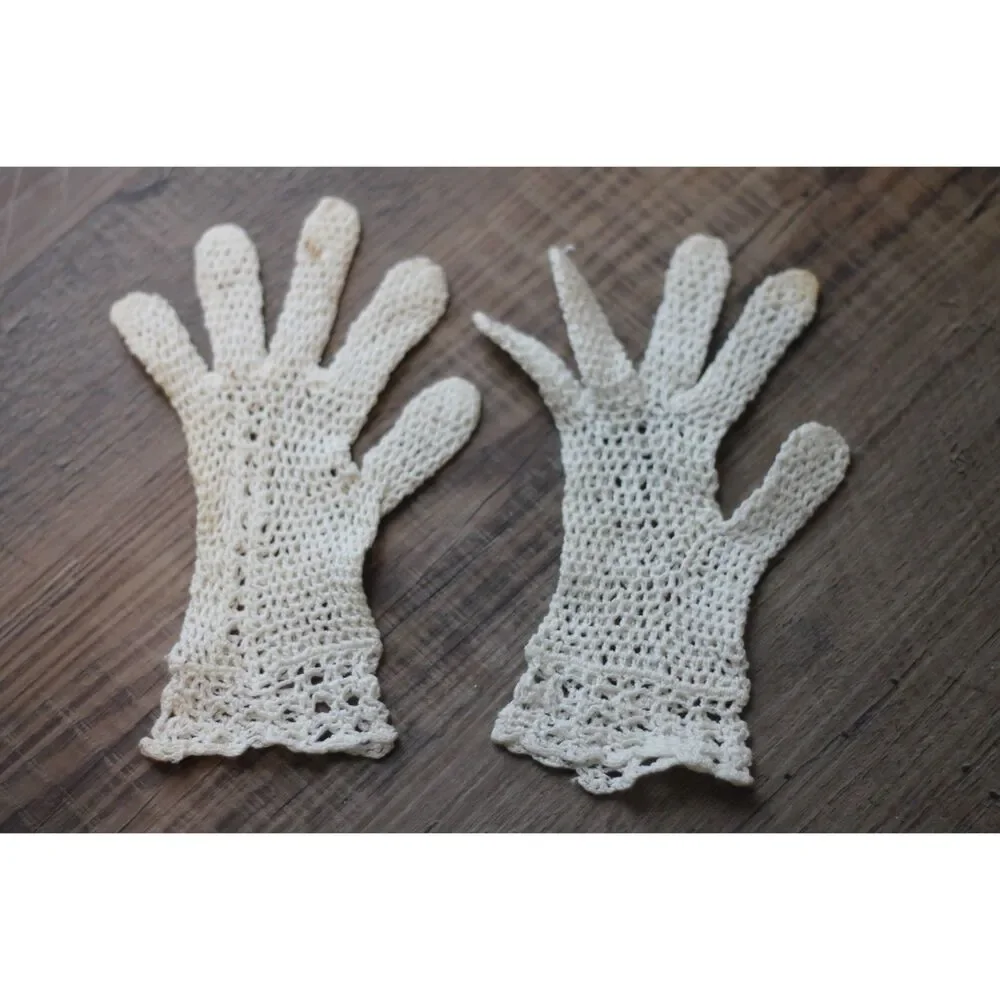 Vintage Crocheted White Lace Gloves